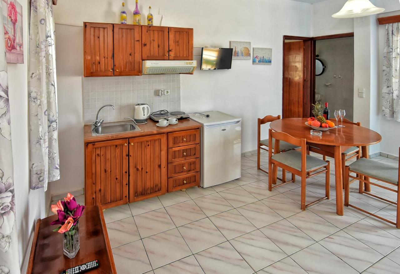 Kasapakis Hotel & Apartments แอร์ซอนิสซอส ภายนอก รูปภาพ